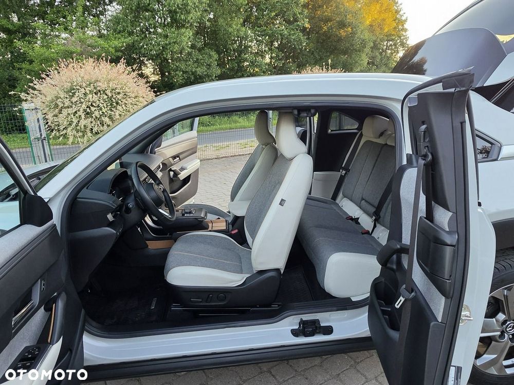 Mazda MX-30 - 26