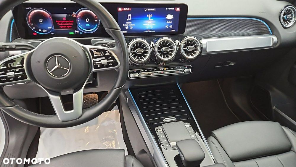Mercedes-Benz EQB - 13