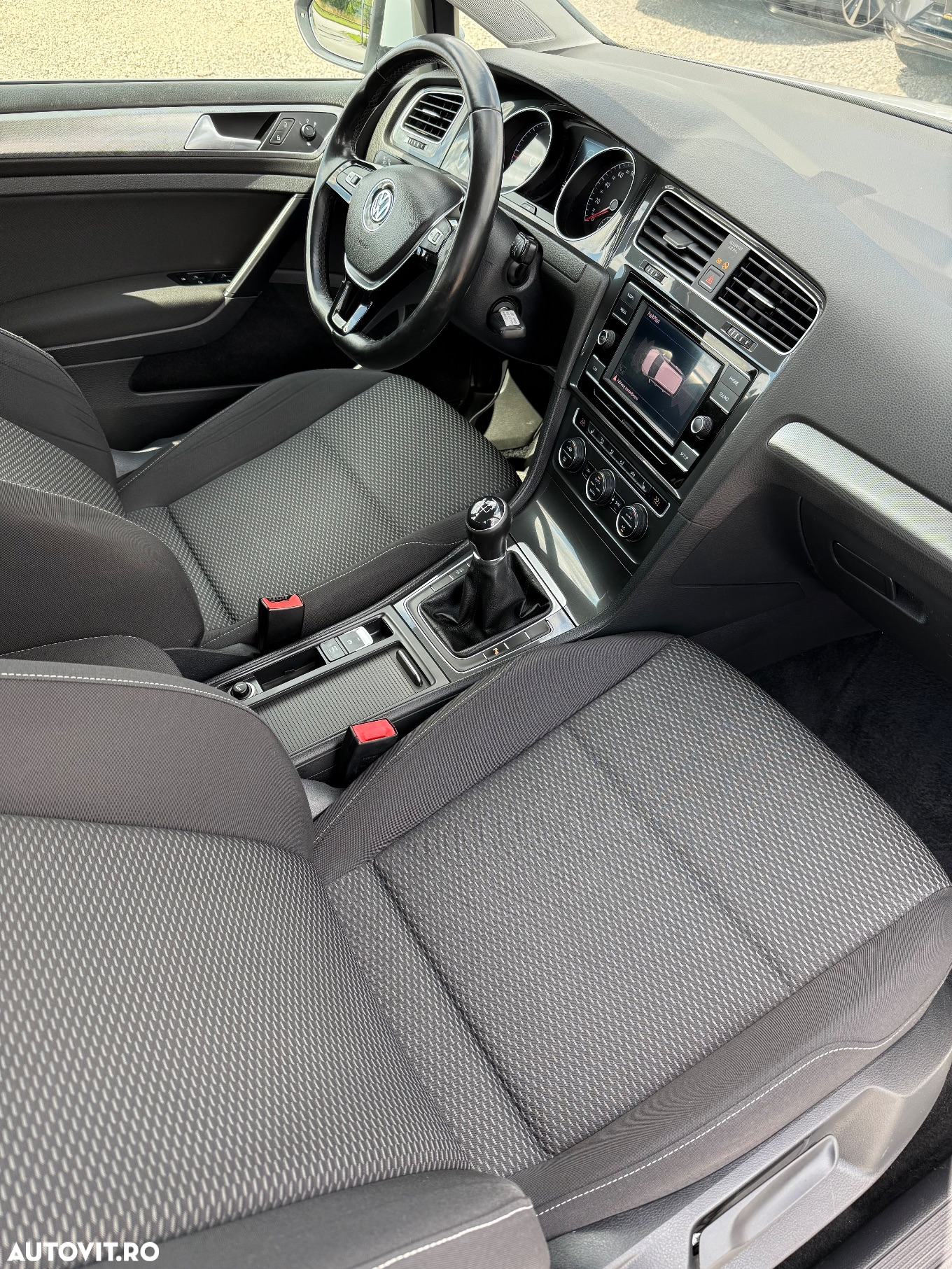 Volkswagen Golf 1.6 TDI (BlueMotion Technology) Trendline - 8