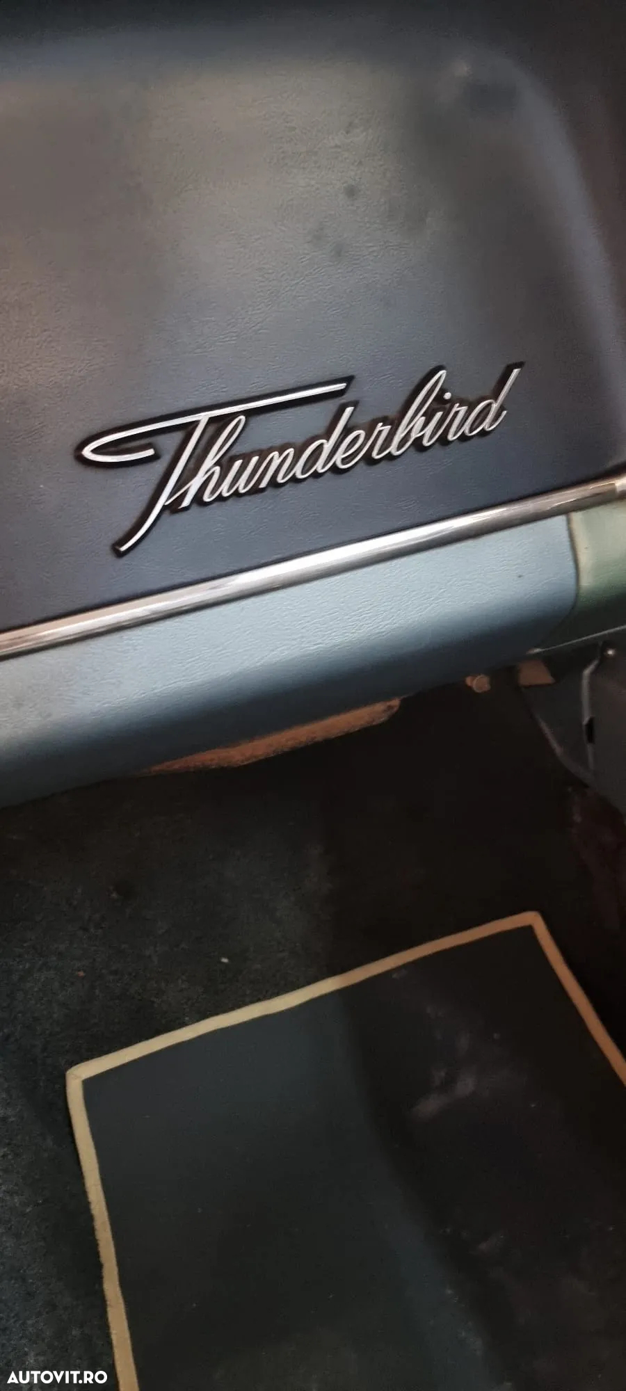 Ford Thunderbird - 10