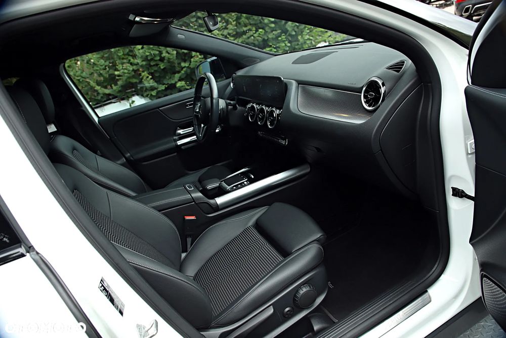 Mercedes-Benz GLA 200 Style - 25