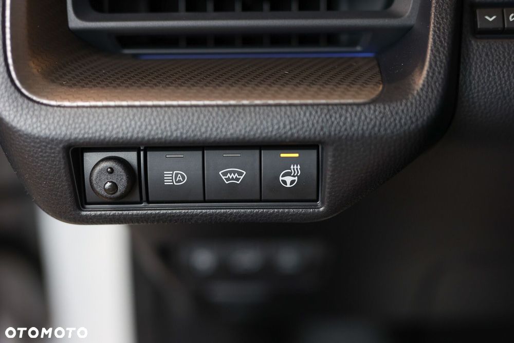 Toyota Prius - 32