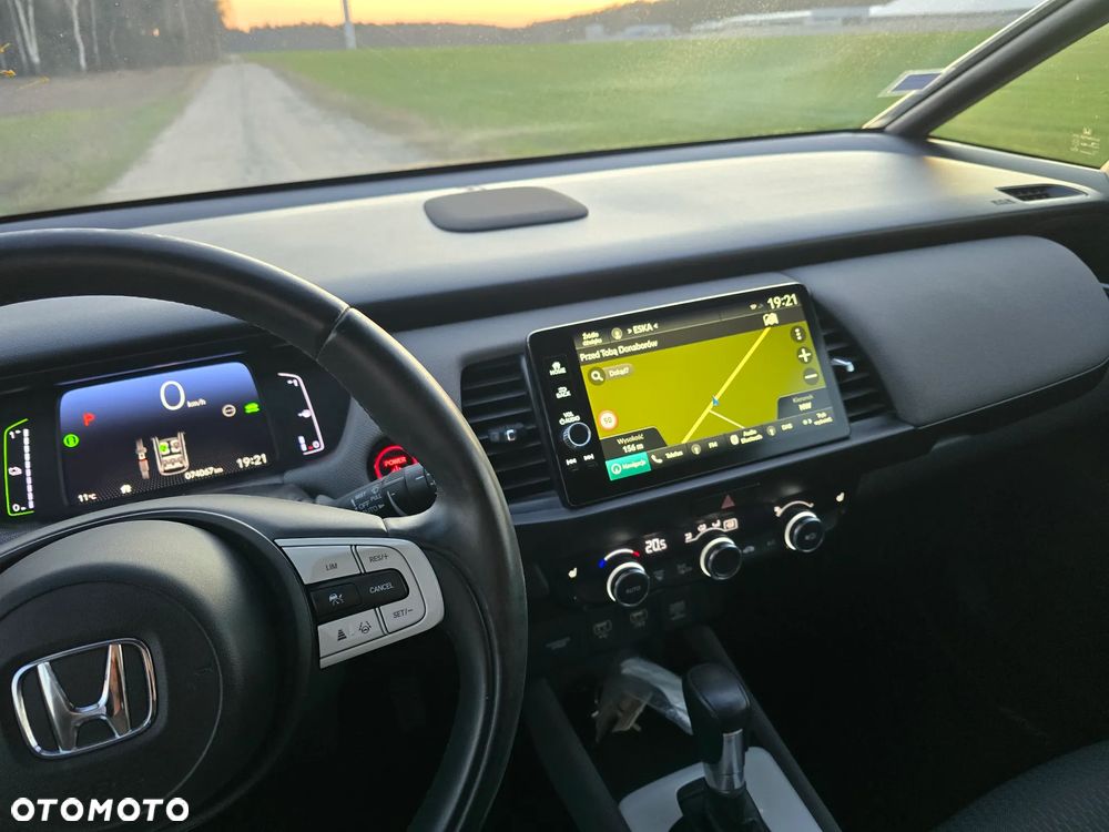 Honda Jazz 1.5 i-MMD Executive Crosstar (Czarny Dach) - 19