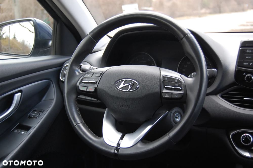 Hyundai i30 1.4 Passion Plus - 24