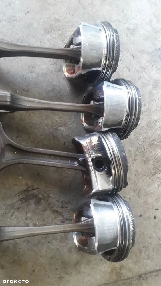 korbowód Citroen c4 I lift 1.6 VTI 5FW - 5