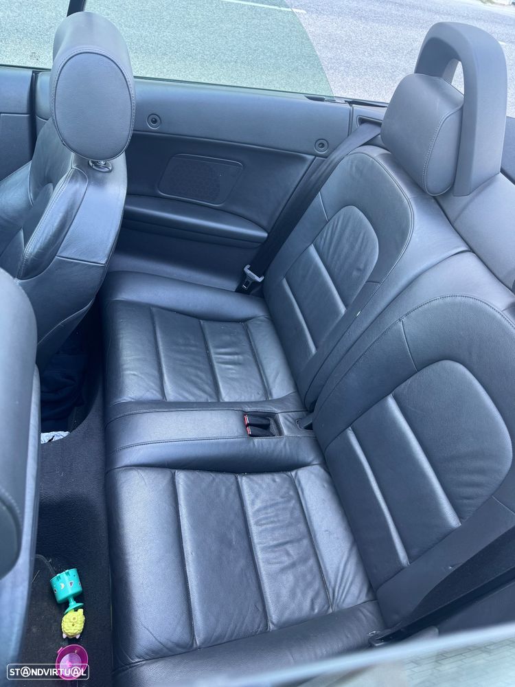 Audi A3 Cabrio 1.6 TDi DPF Attraction - 10