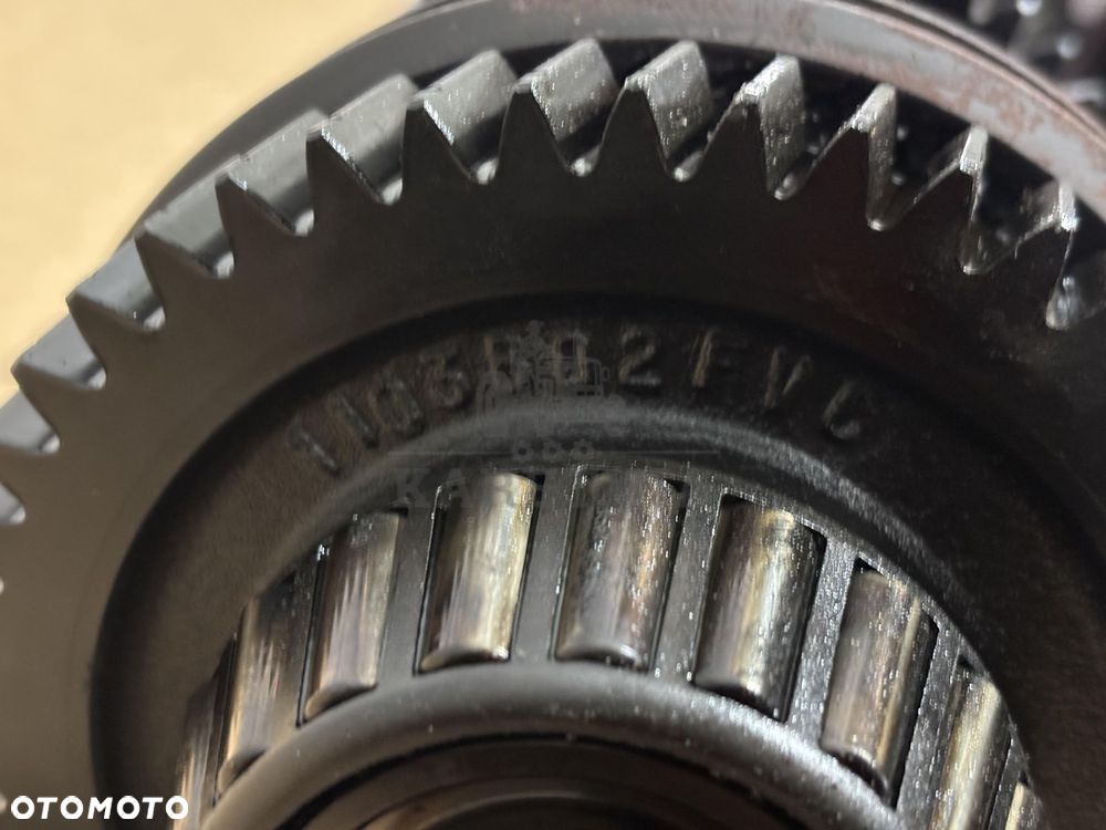 Massey Ferguson Dyna 6 6475 6480 Wałek Pośredni Przekładni Skrzyni Biegów - 2