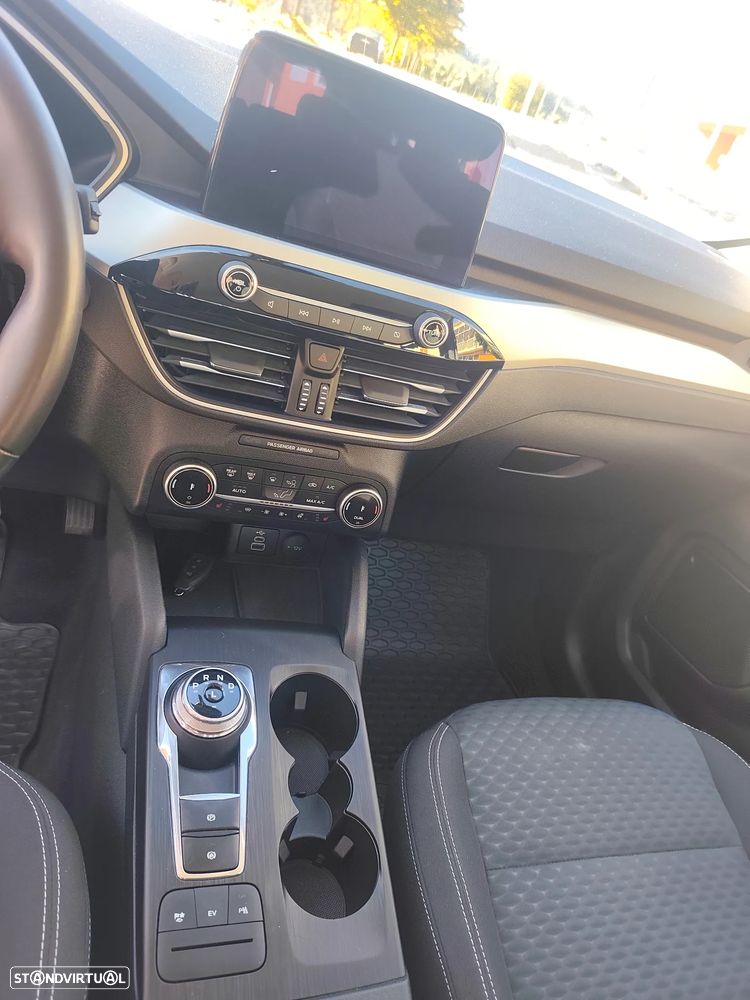 Ford Kuga - 22