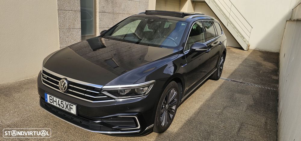 VW Passat Variant - 1