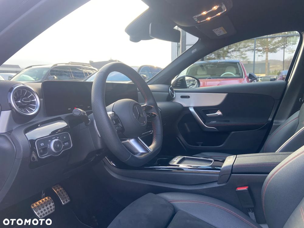 Mercedes-Benz Klasa A 200 AMG Line 7G-DCT - 6