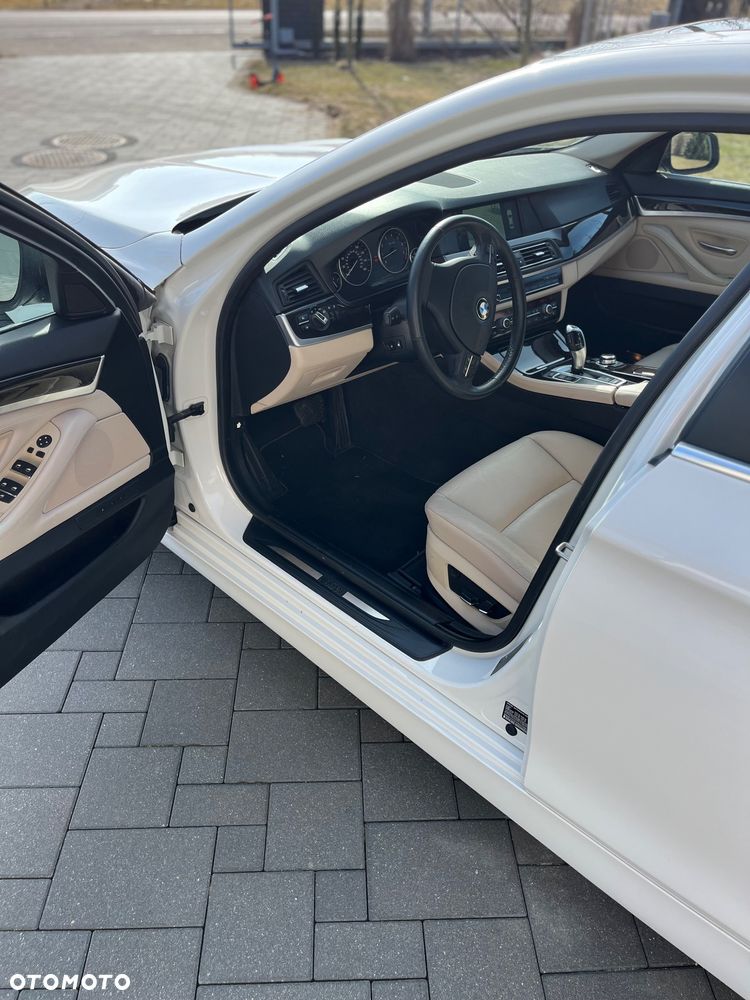 BMW Seria 5 535i xDrive - 4
