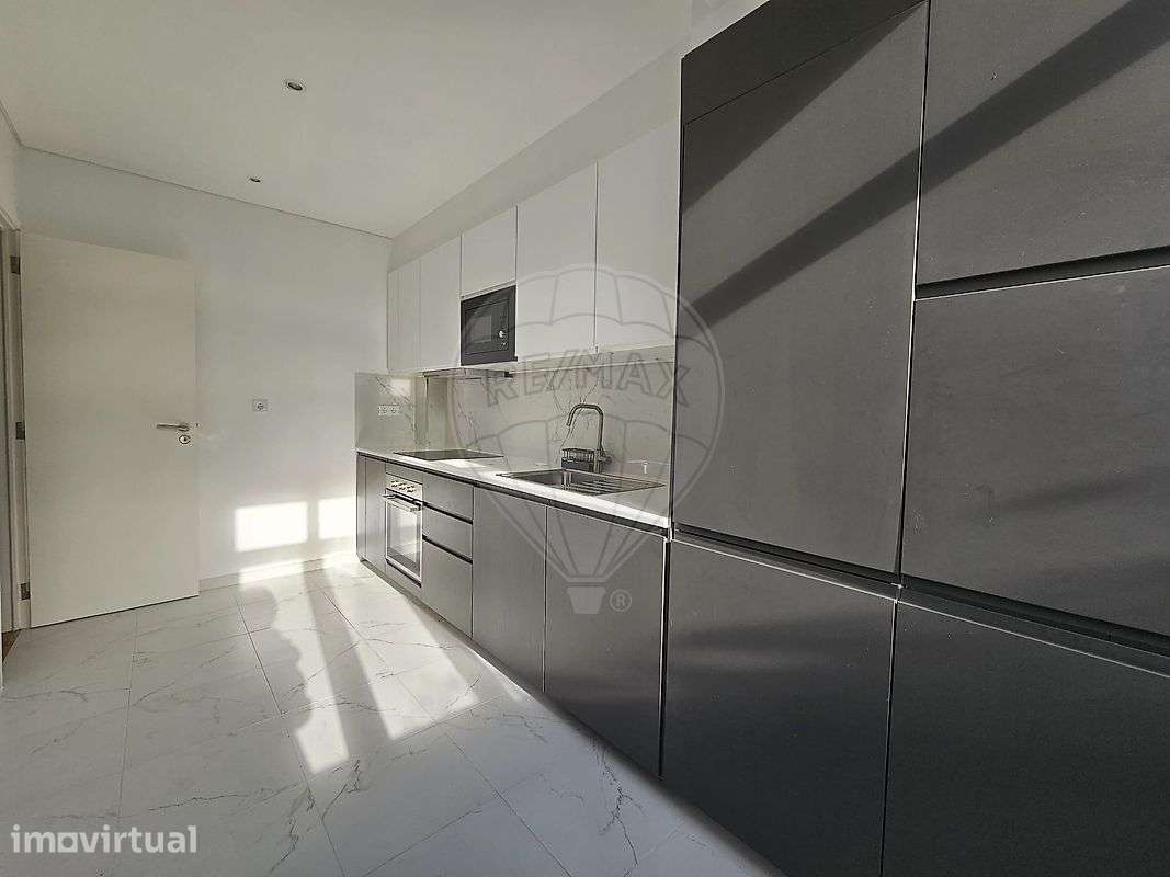Apartamento T2 para arrendamento - Grande imagem: 2/19
