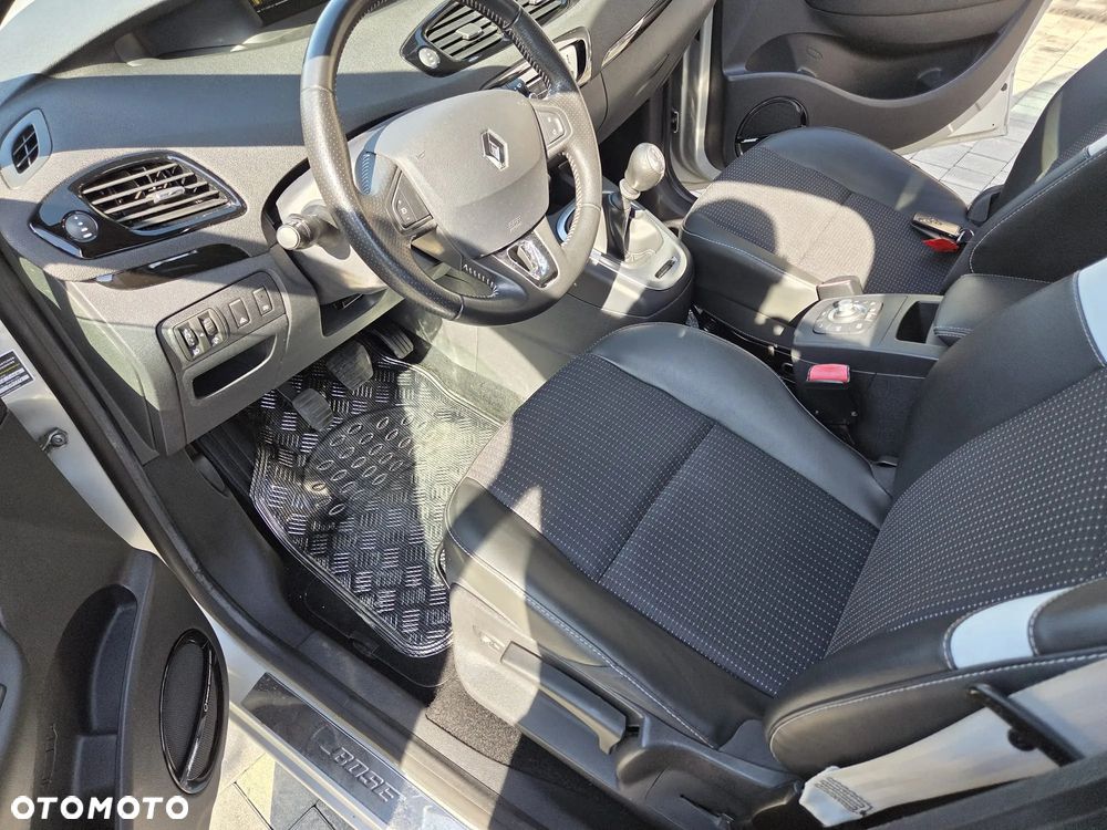 Renault Scenic ENERGY TCe 115 Bose Edition - 21