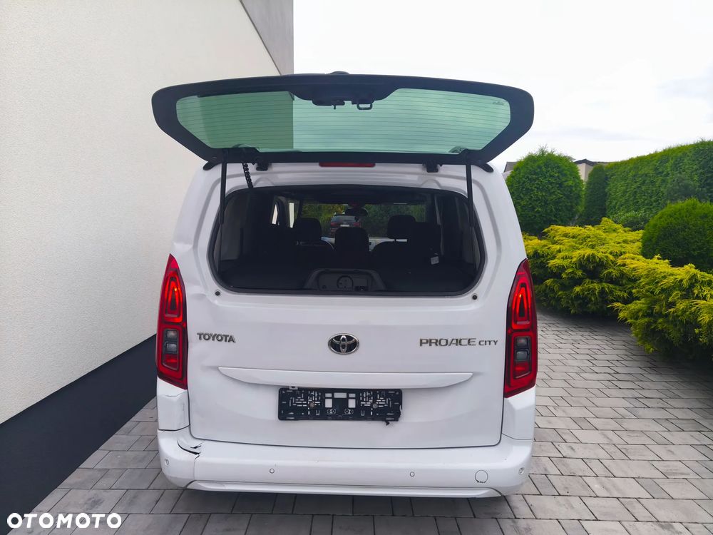 Toyota Proace City Verso 1.2 Turbo L1 Team Deutschland - 4