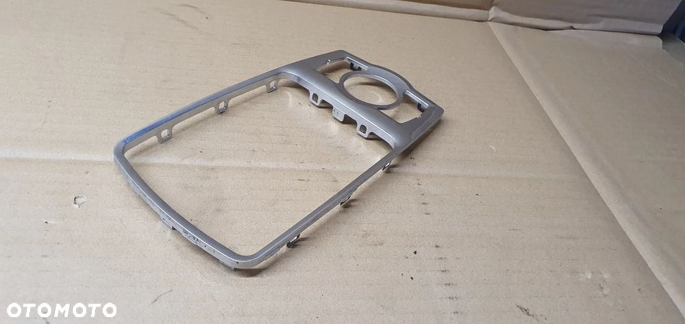 Ramka dekor tunelu zmiany biegów chrom Audi A6 C6 4F0864260A - 4