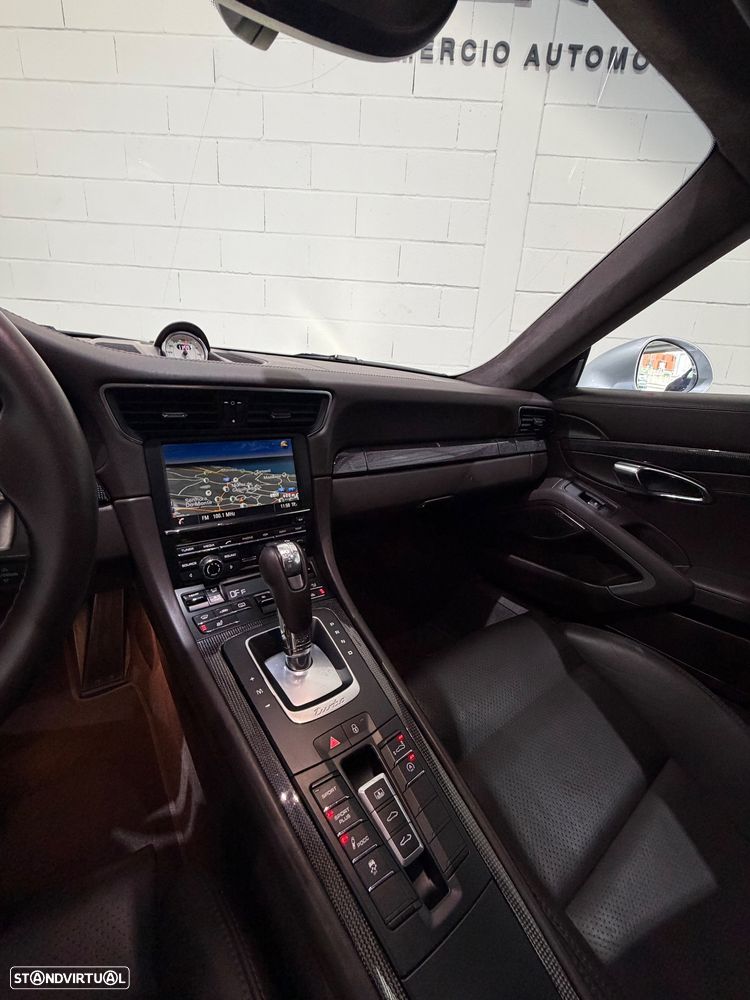 Porsche 911 (991) Turbo S - 35
