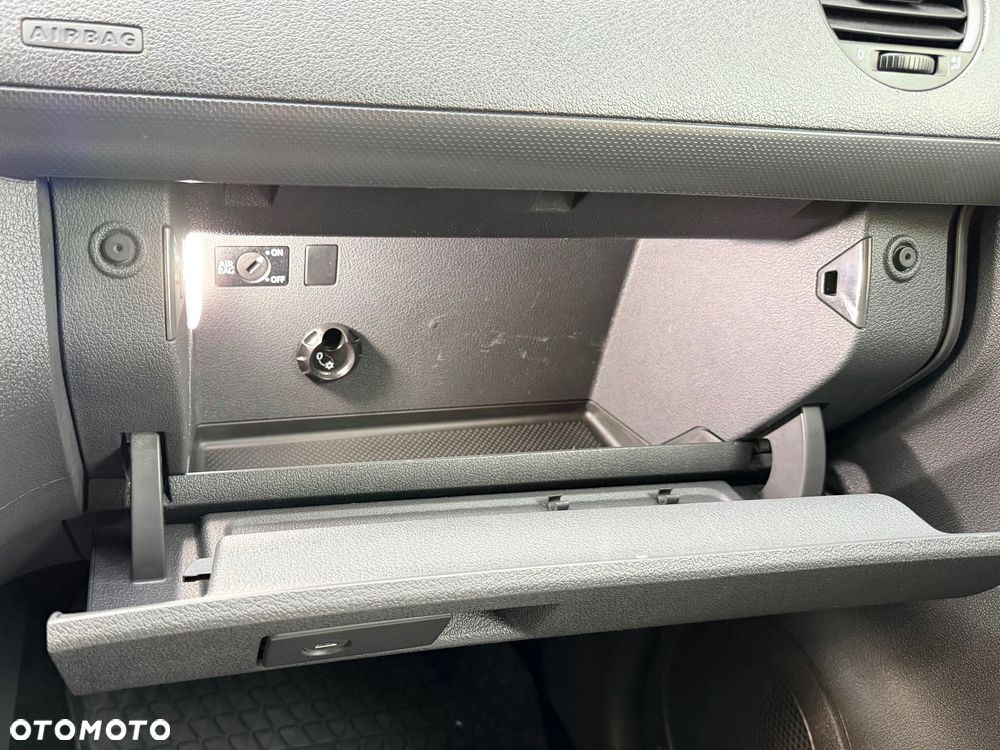 Volkswagen Caddy - 19