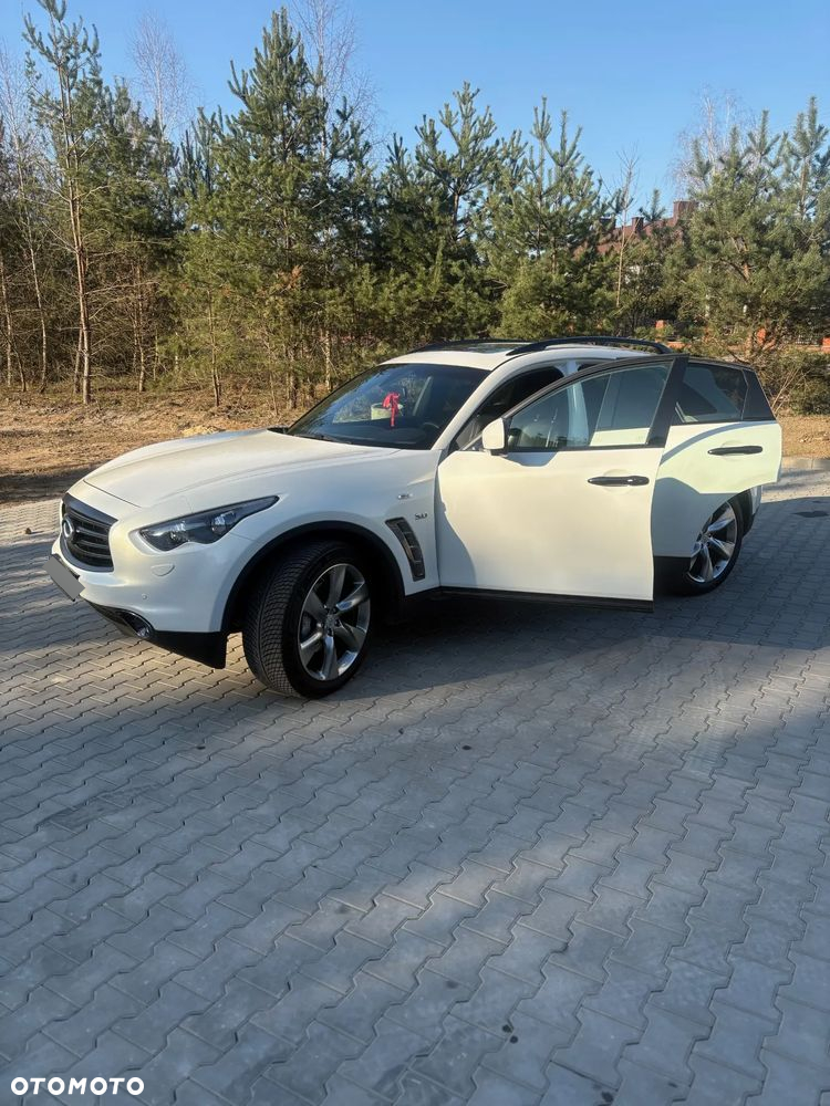 Infiniti QX70 - 3