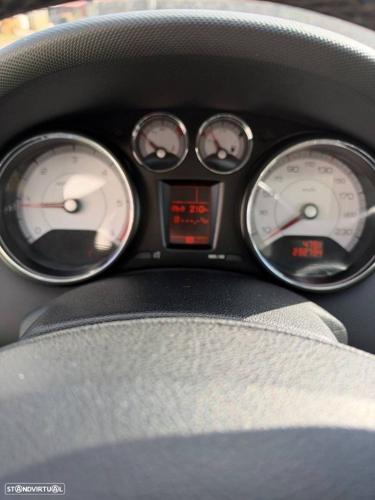 Peugeot 308 SW 1.6 HDi Executive CVM6 - 21