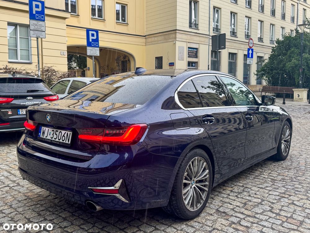BMW Seria 3 330i xDrive Luxury Line - 4