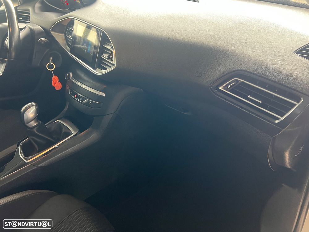 Peugeot 308 PureTech 110 Stop & Start Style - 14