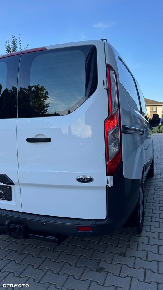 Ford Transit Custom L2H2 średni  xenon kamera idealny 2.2TDCI blaszak krótki L1H2 VAT FV faktura 23% 3 miejsca / osobowy blaszak podwójne drzwi z obu stron - 17