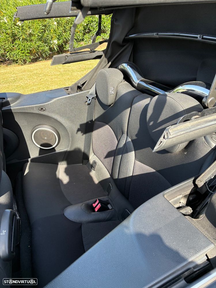 MINI Cabrio Cooper D - 12