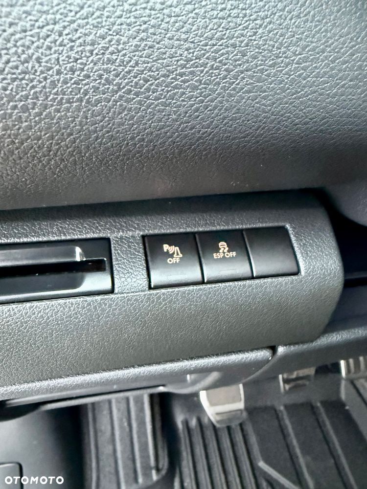 Peugeot 5008 1.6 HDi Family 7os - 30