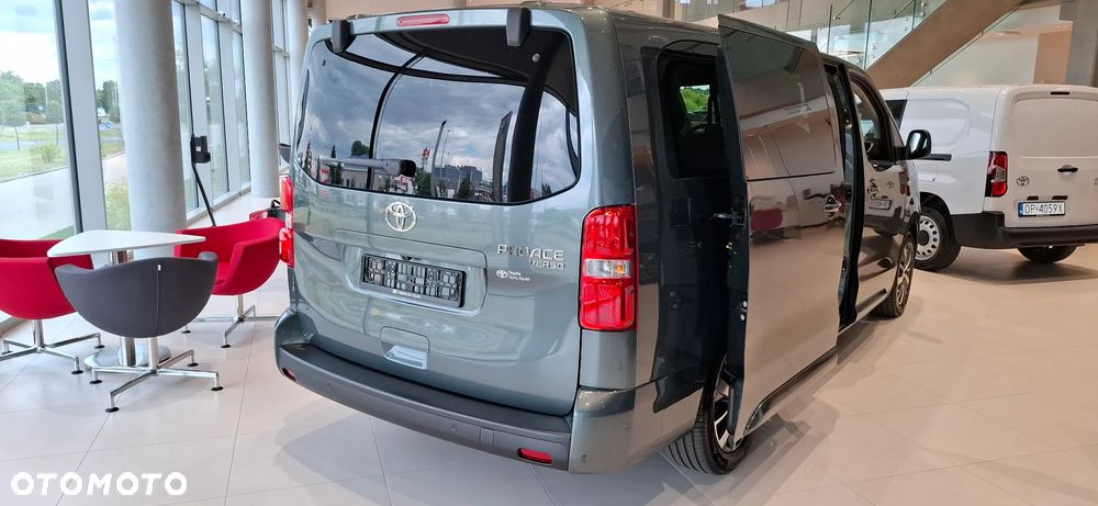 Toyota Proace Verso 2.2 D4-D Long Family - 3