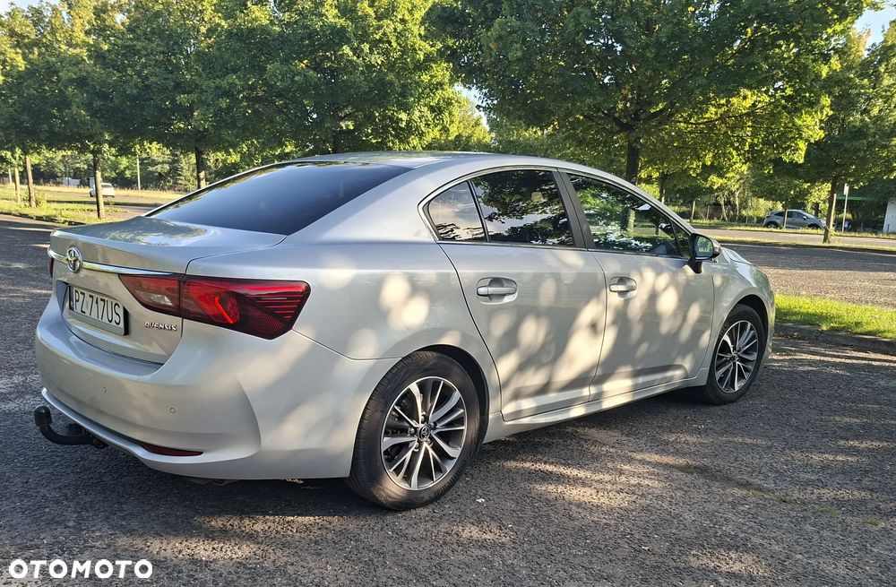 Toyota Avensis 1.8 Prestige MS - 2