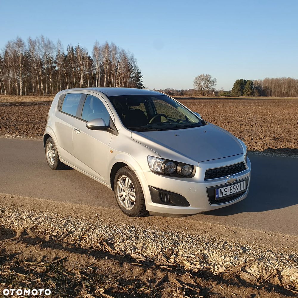 Chevrolet Aveo 1.4 16V LS Design+ - 15