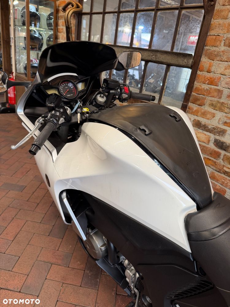 Honda VFR - 11