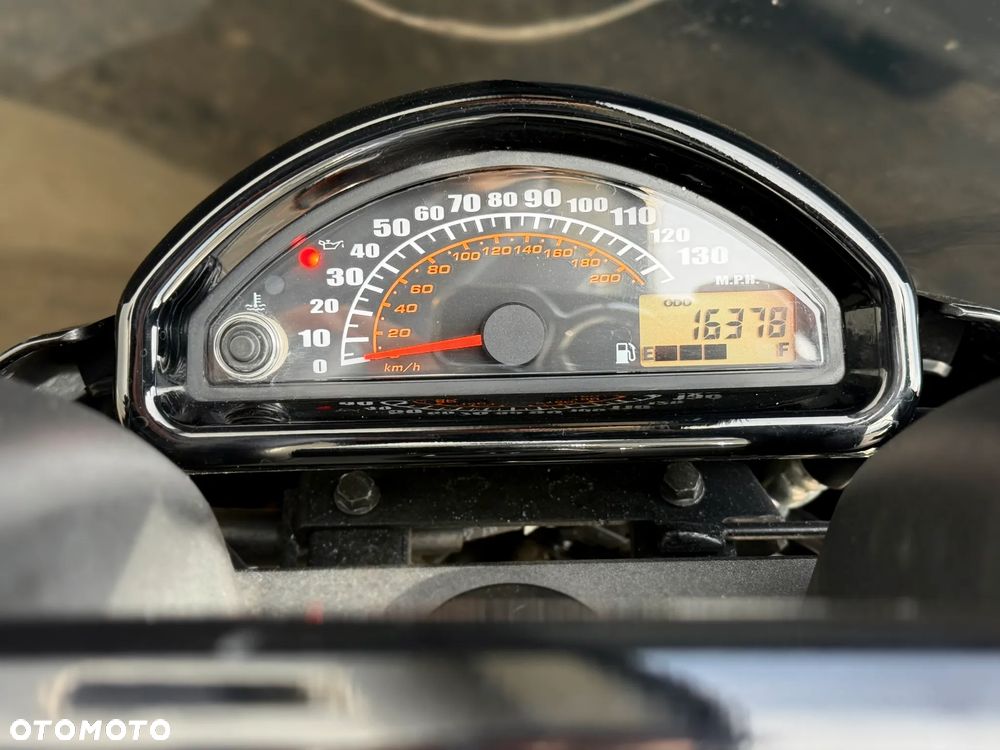 Suzuki Boulevard - 18