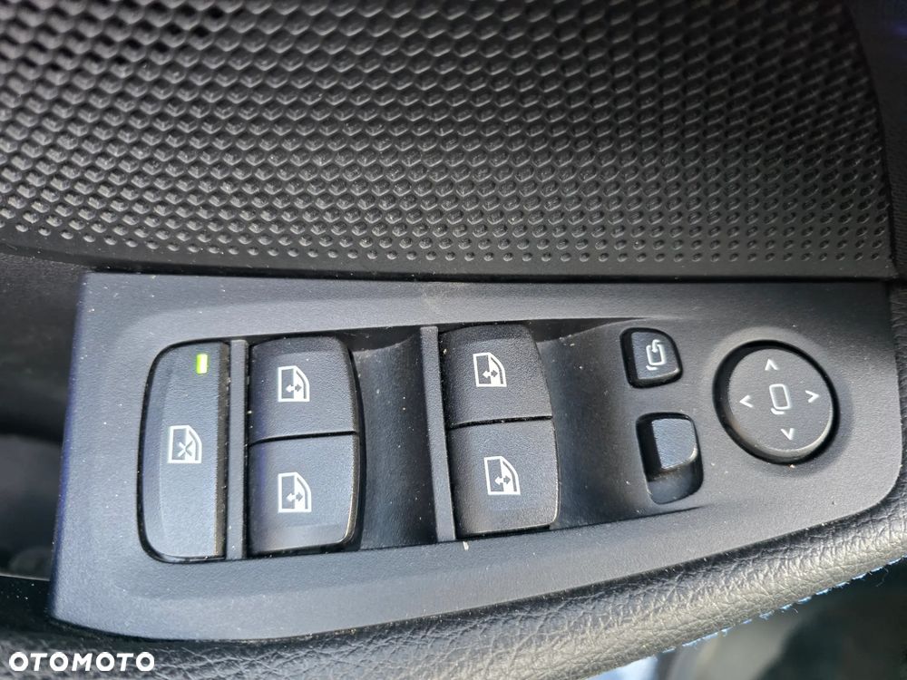 BMW Seria 1 - 23