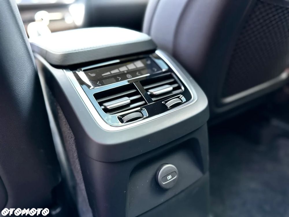 Volvo XC 90 - 30