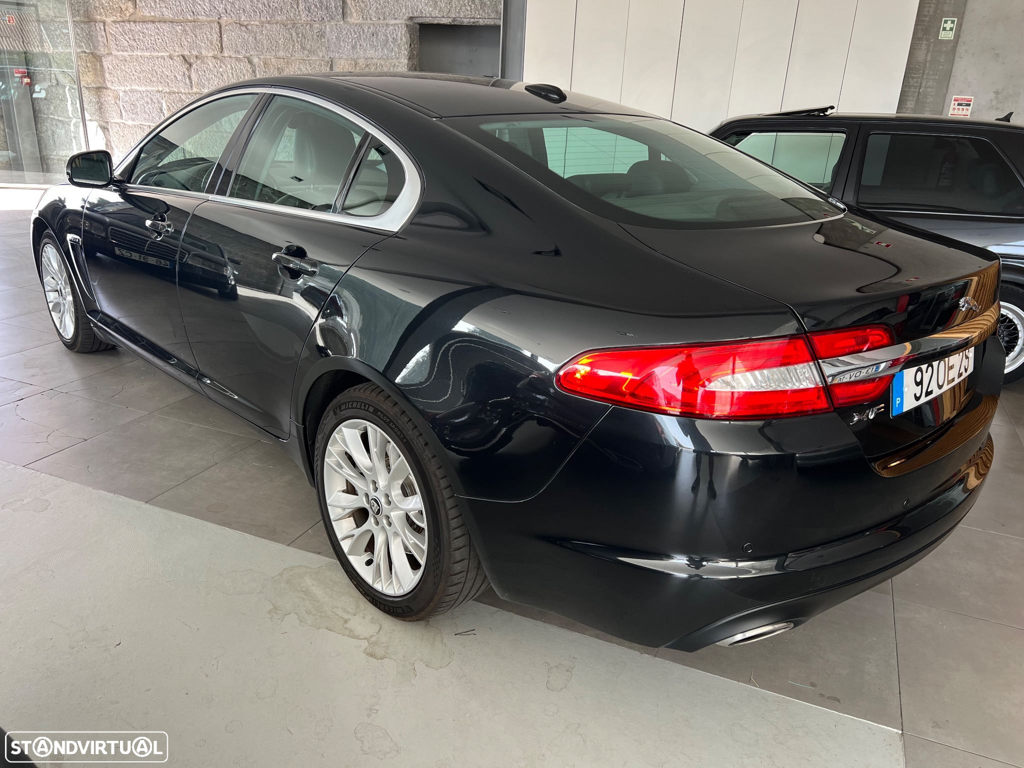 Jaguar XF 2.2 D Premium Luxury - 5