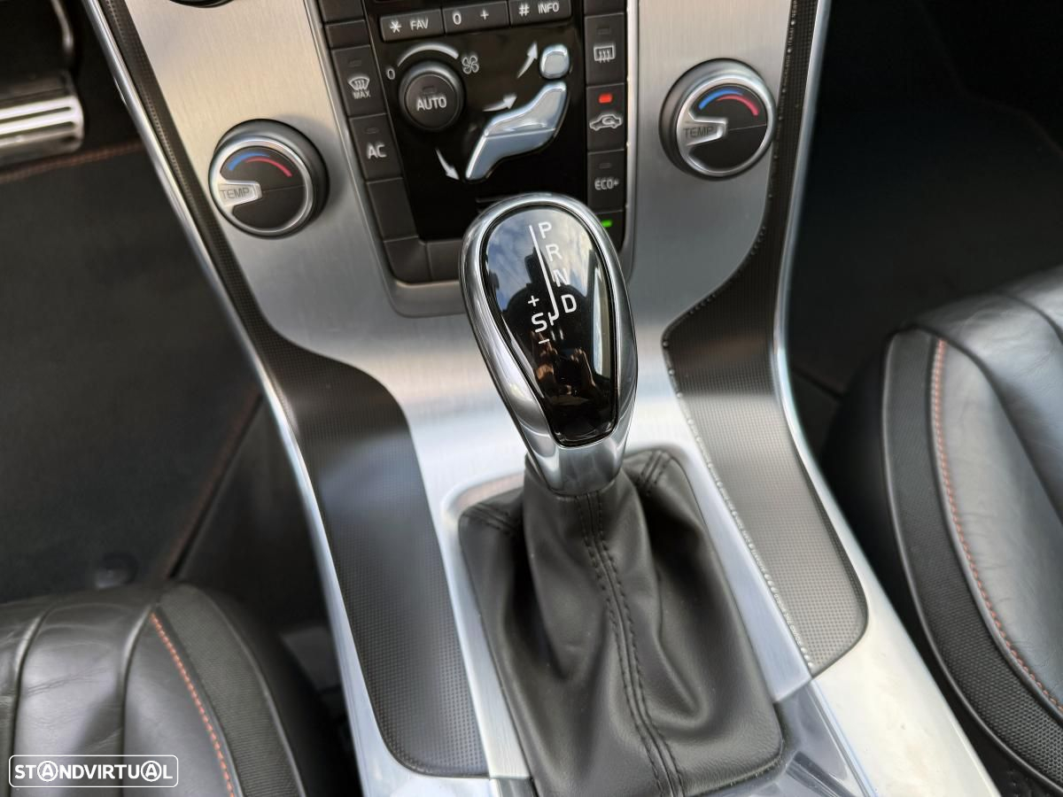 Volvo V60 2.0 D4 VOR Geartronic - 35