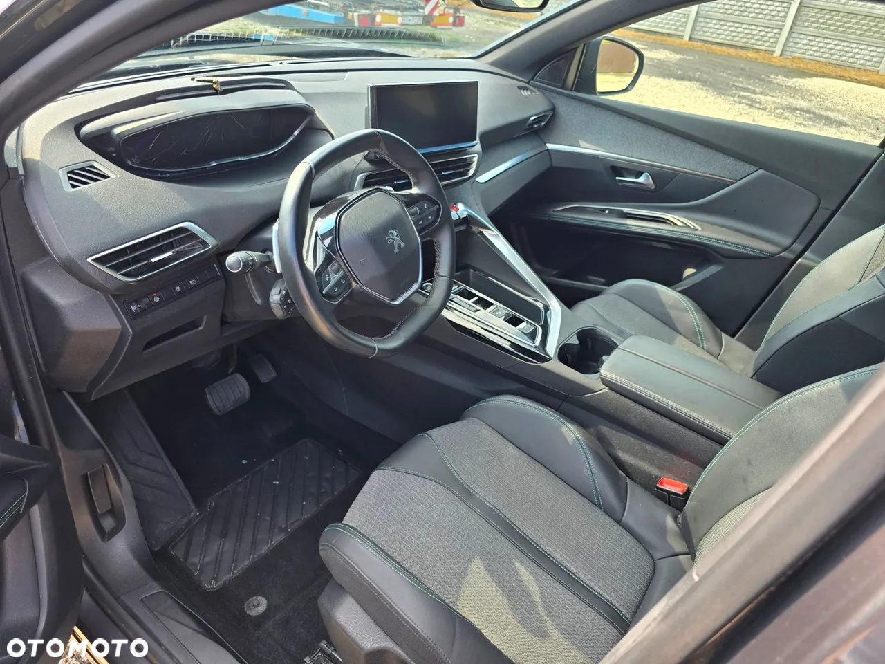 Peugeot 3008 1.6 PureTech Hybrid4 PHEV Allure S&S EAT8 - 18