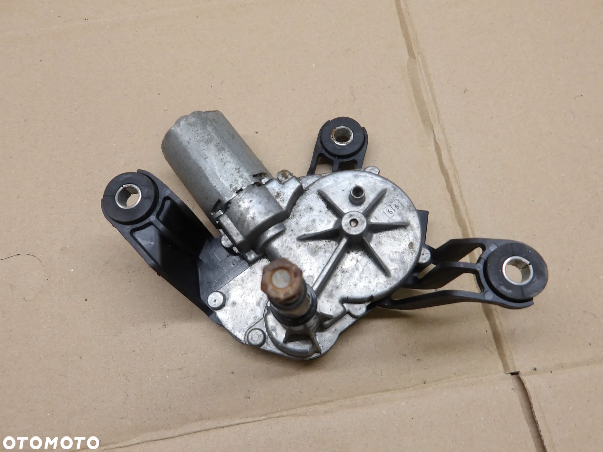 OPEL ASTRA III H HB 5D 1.9D HB 5D SILNICZEK WYCIERACZKI TYLNEJ 13105981 - 1