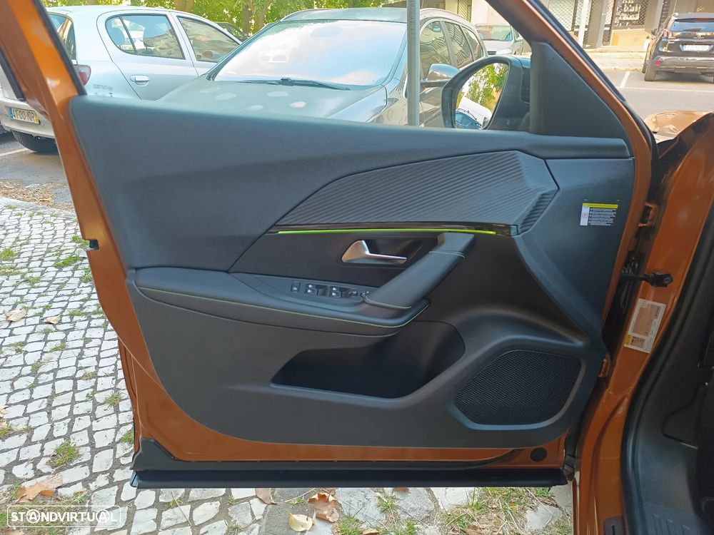 Peugeot e-2008 GT Pack - 15