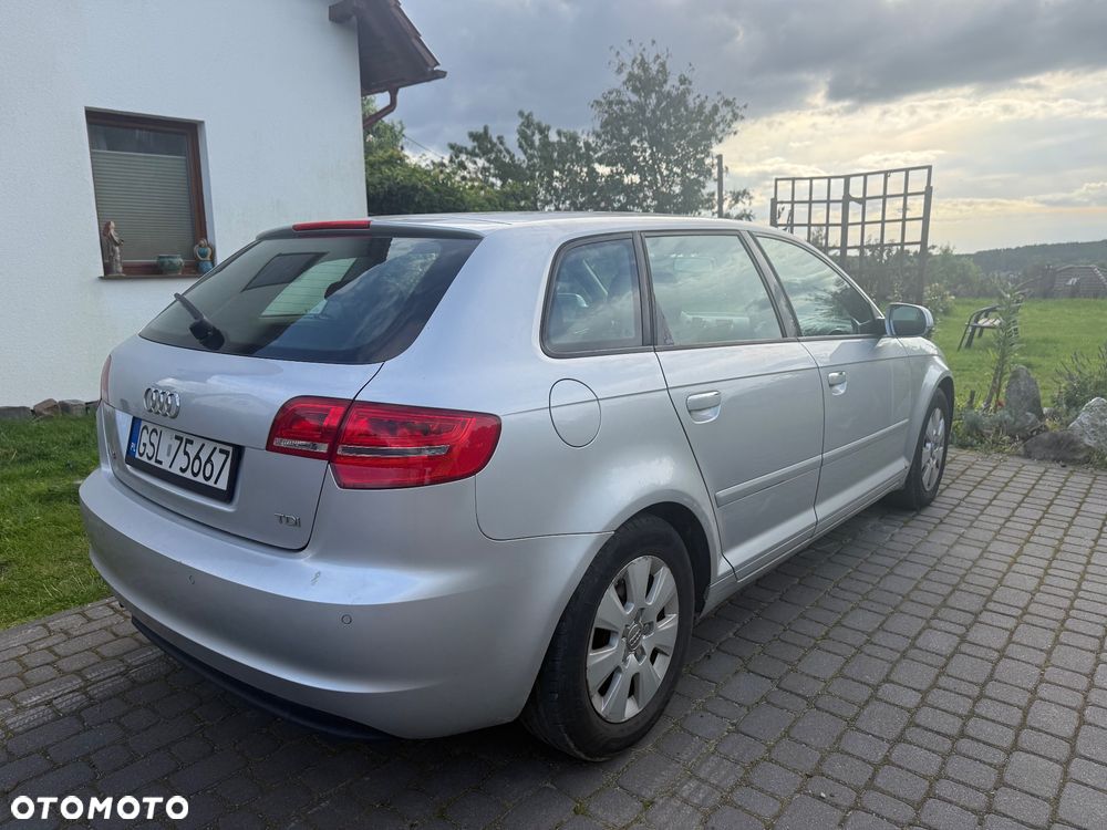 Audi A3 Sportback - 3
