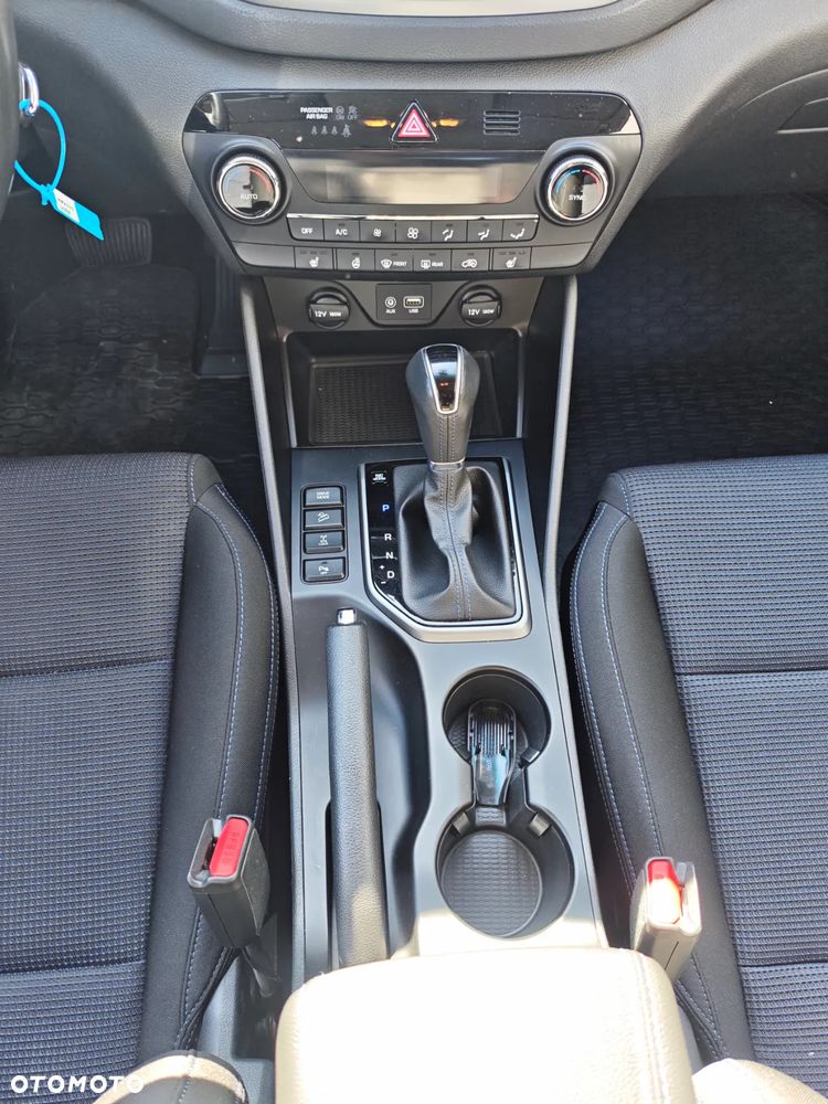 Hyundai Tucson 2.0 CRDi 4WD Automatik Intro Edition - 22