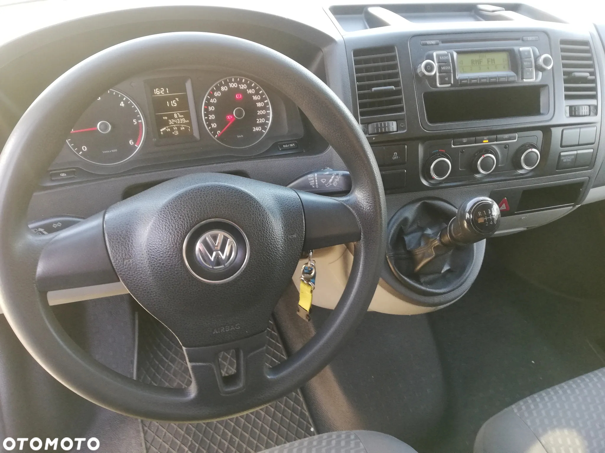 Volkswagen T5 LONG - 13