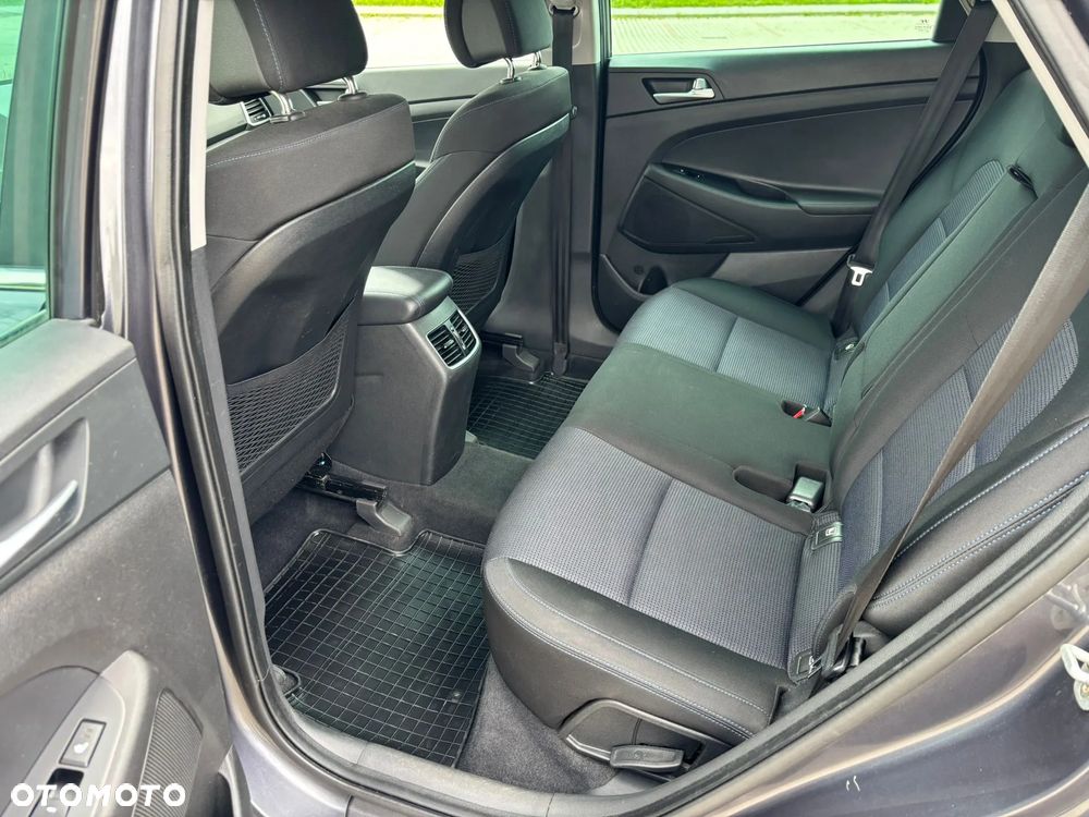 Hyundai Tucson blue 1.7 CRDi 2WD DCT Premium - 18
