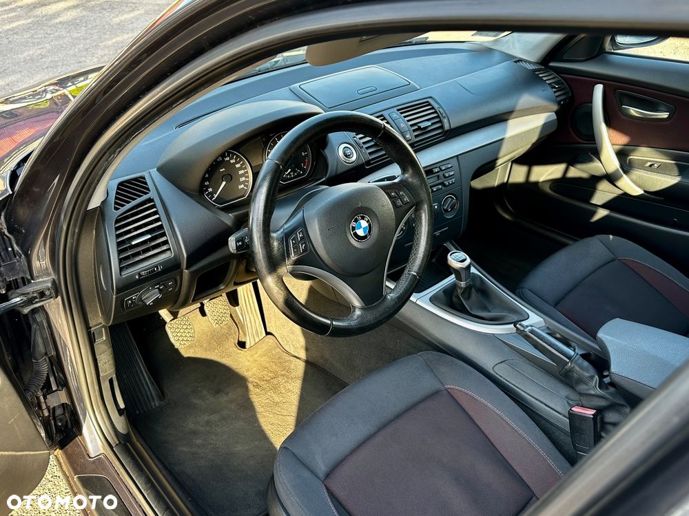 BMW Seria 1 116i - 8