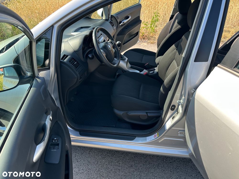 Toyota Auris 1.33 VVT-i Active - 29