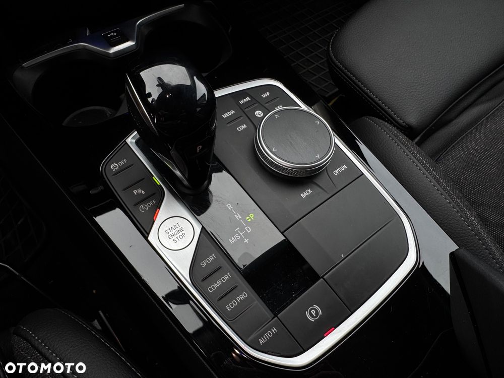BMW Seria 1 118i Sport Line - 12