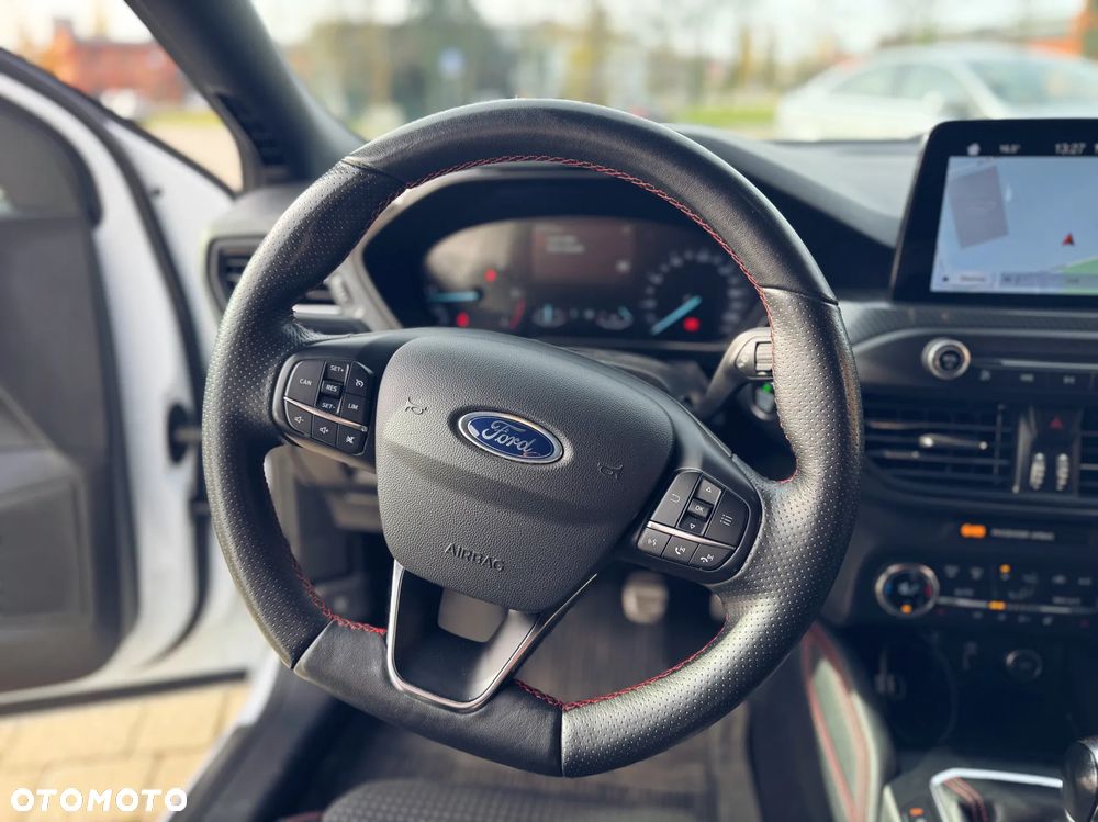 Ford Focus 1.5 EcoBlue Start-Stopp-System ST-LINE X - 19