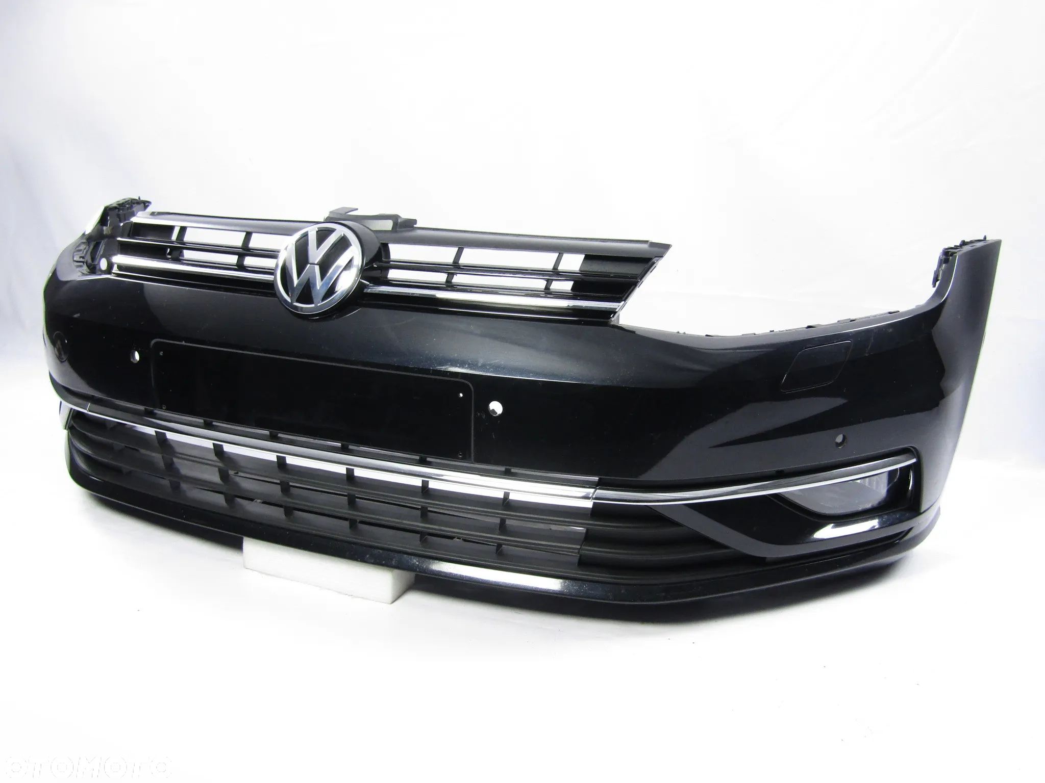 Zderzak przedni VW Golf 7 17 - 20 Sprysk. / Pdc-6 LC9X - 1