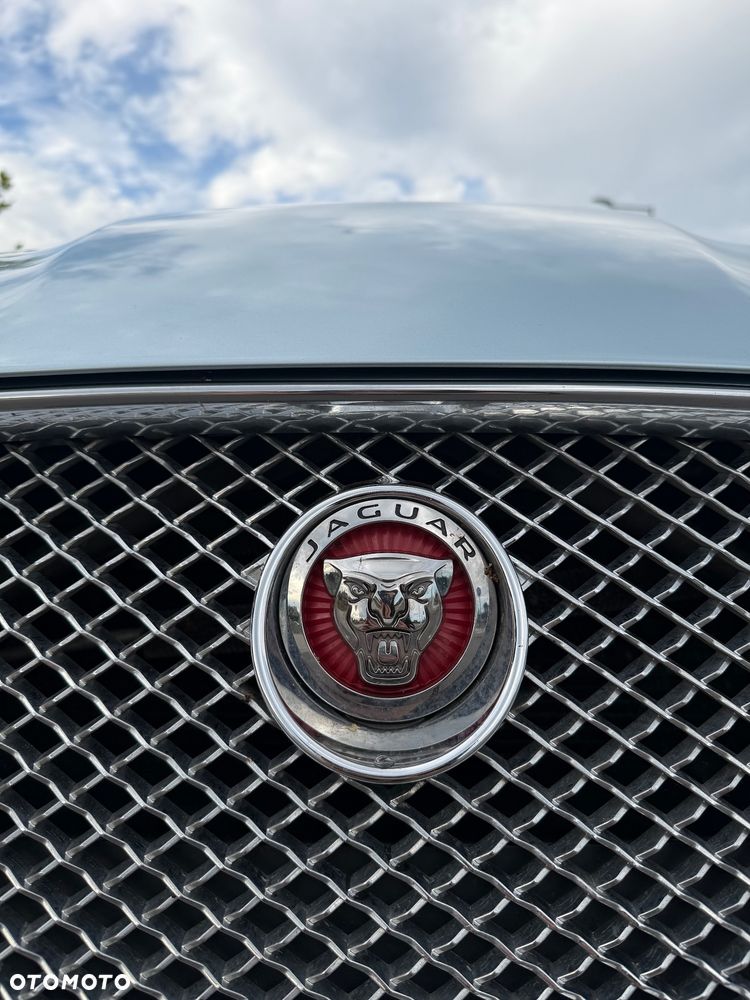 Jaguar XF 2.0 T Premium Luxury - 14
